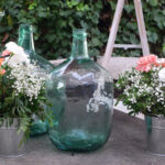 Reciclaje de botellas de vidrio: cómo convertirlas en lámparas y jarrones